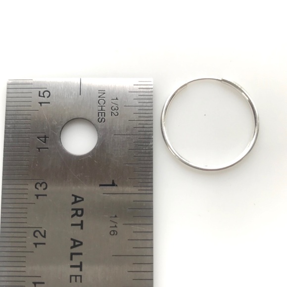 NWT Sterling silver endless hoop earrings, 21 mm - Picture 4 of 6